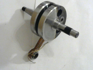 KAMPIAKSELI TOMOS 12MM TAPILLA